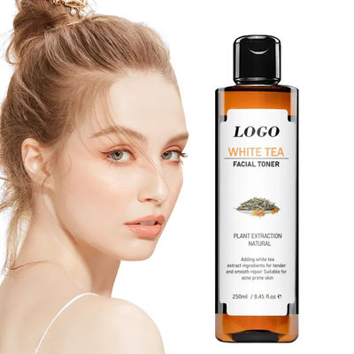 Diversos ingredientes hidratantes refinam os poros e tornam suave a pele Branqueador facial Toner para hiperpigmentação