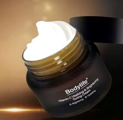 Vitamina C Crema tonificante vitalizzante e illuminante con collagene Vitamina E Perla Vitamina B5 Fornitura OEM/ODM