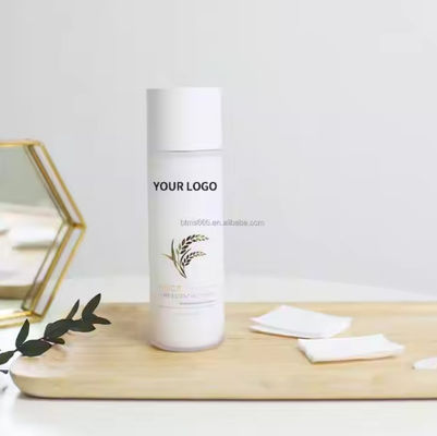 Toner organico per la pelle del viso con riso Coreano Marca privata Ingrosso Crema idratante per il viso Acqua Toner essenziale puro di riso