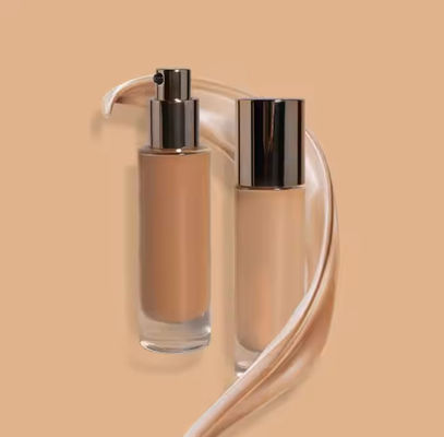 Maquillaje ligero con cobertura completa y maquillaje natural