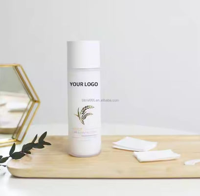 Toner organico per la pelle del viso con riso Coreano Marca privata Ingrosso Crema idratante per il viso Acqua Toner essenziale puro di riso
