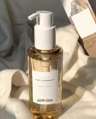 OEM / ODM Lichte reinigende olie met zuivere Centella 200 ml kalmerend stabiliserend gezicht wassen vochtinbrengend make-up verwijderen in voorraad
