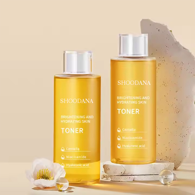 Tonico Viso Idratante Centella Acido Ialuronico per Pori, Schiarente e con Niacinamide (Private Label)